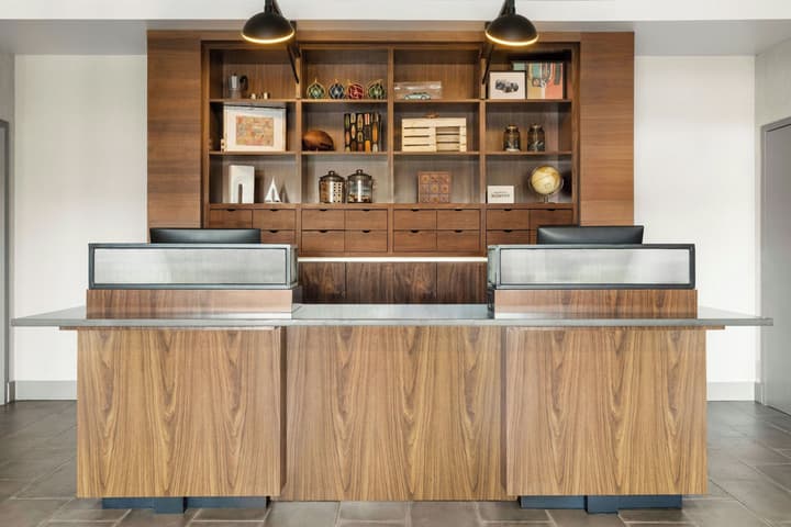 Four Points by Sheraton Newark Airport