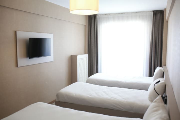Otel Çınas
