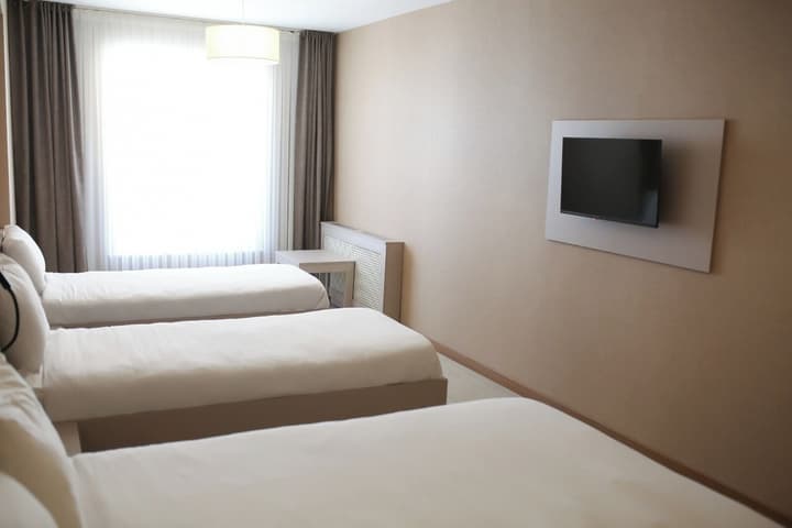 Otel Çınas