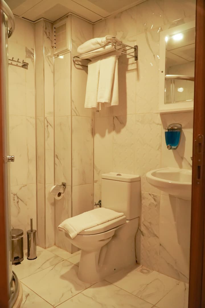 Otel Çınas