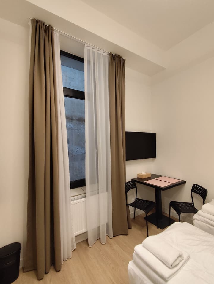 Post 120 Suites