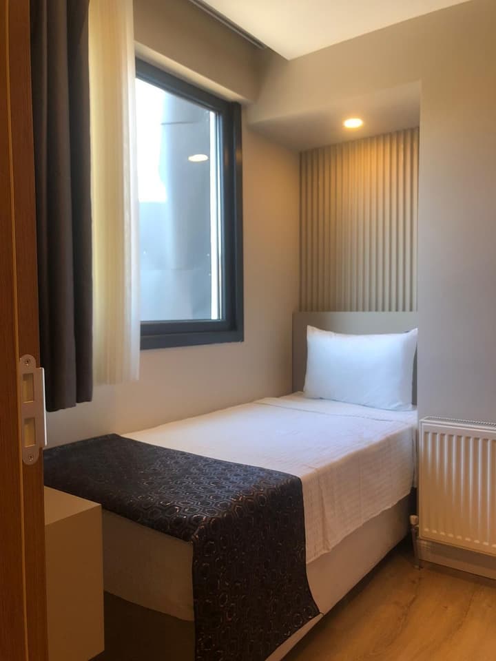 Grand Iska Hotel