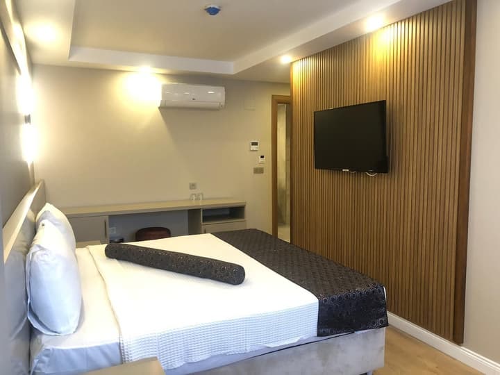 Grand Iska Hotel