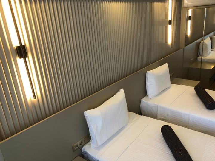 Grand Iska Hotel