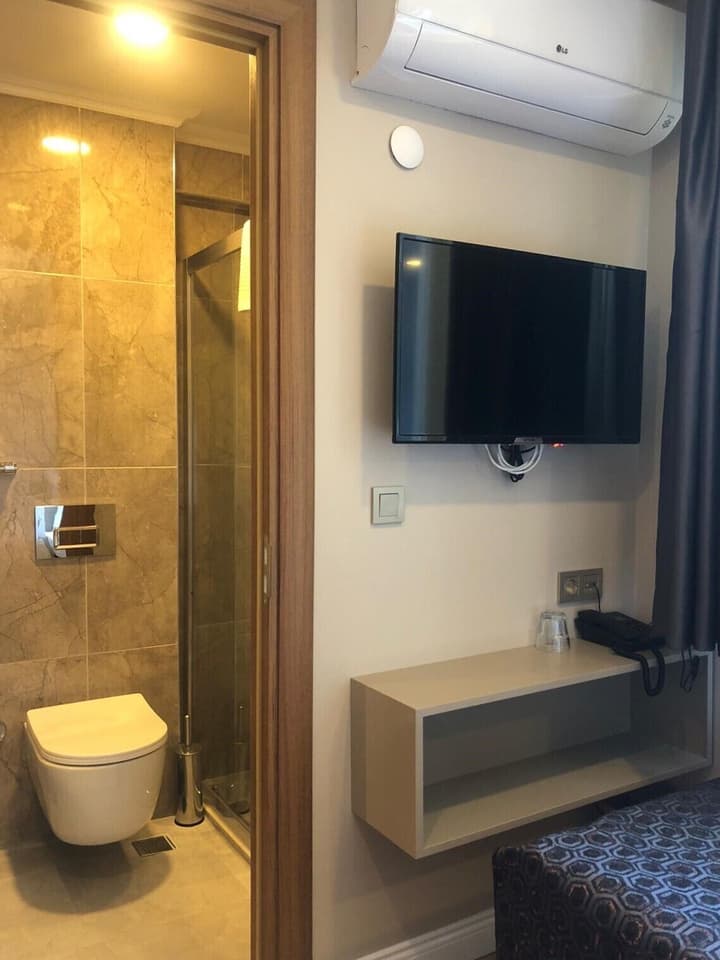 Grand Iska Hotel