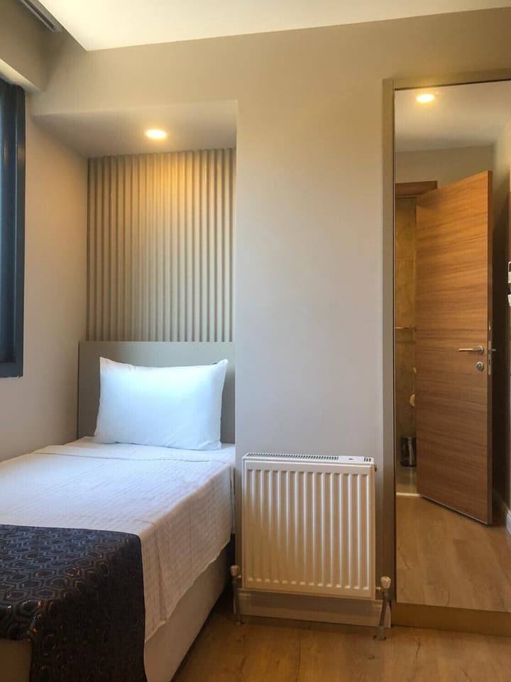 Grand Iska Hotel