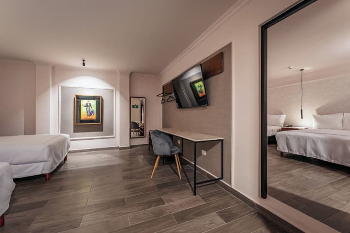 Hotel MID Project