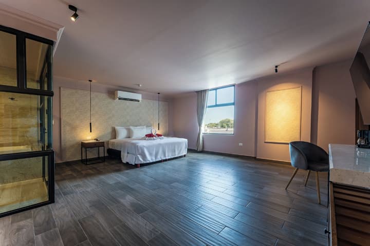 Hotel MID Project