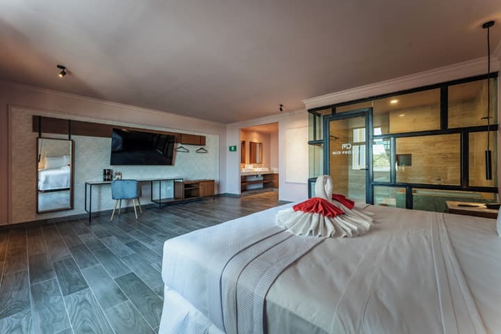 Hotel MID Project