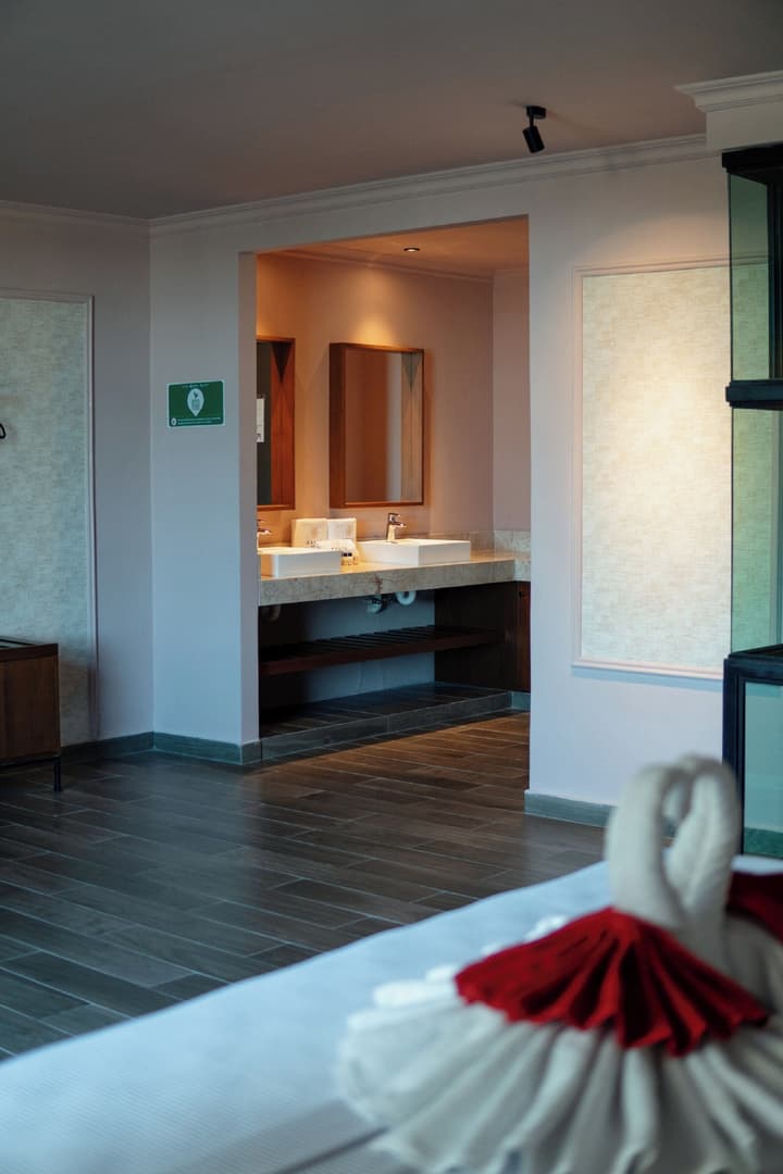 Hotel MID Project