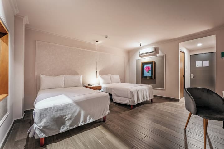 Hotel MID Project