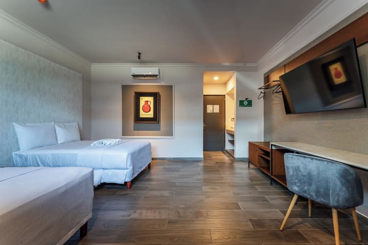 Hotel MID Project