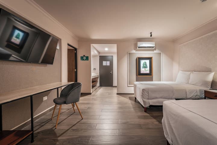 Hotel MID Project