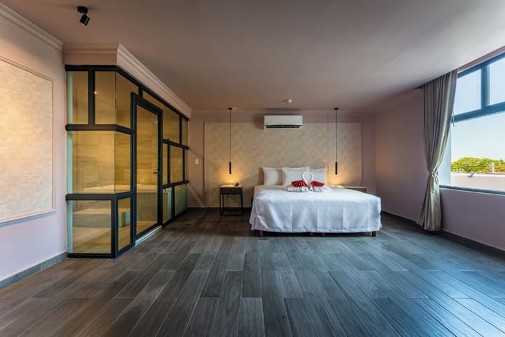 Hotel MID Project