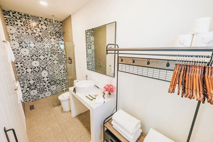 Privada Stays - Private Pools & Colorful-Chic Boutique Hotel - Adults Only