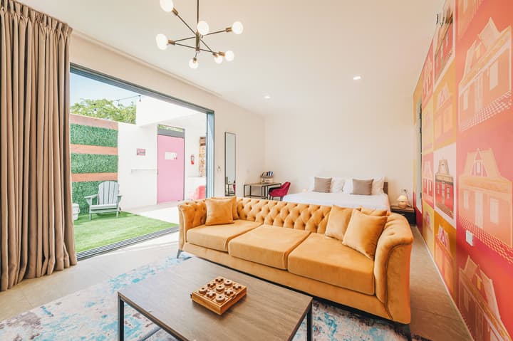 Privada Stays - Private Pools & Colorful-Chic Boutique Hotel - Adults Only