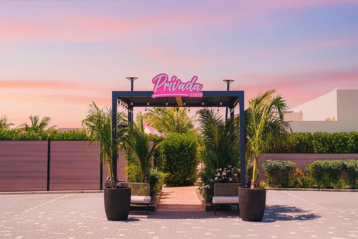 Privada Stays - Private Pools & Colorful-Chic Boutique Hotel - Adults Only