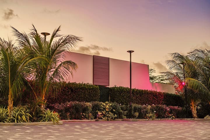 Privada Stays - Private Pools & Colorful-Chic Boutique Hotel - Adults Only