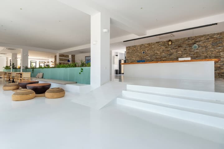 CAVO PISO LIVADI