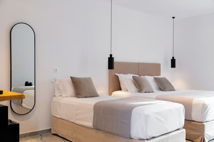 CAVO PISO LIVADI