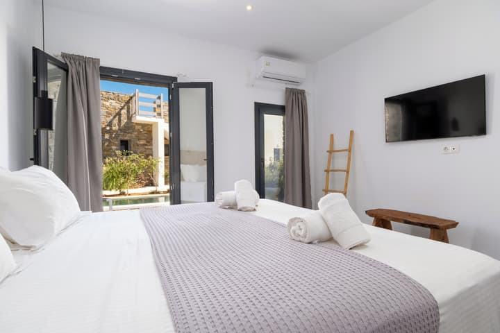 CAVO PISO LIVADI