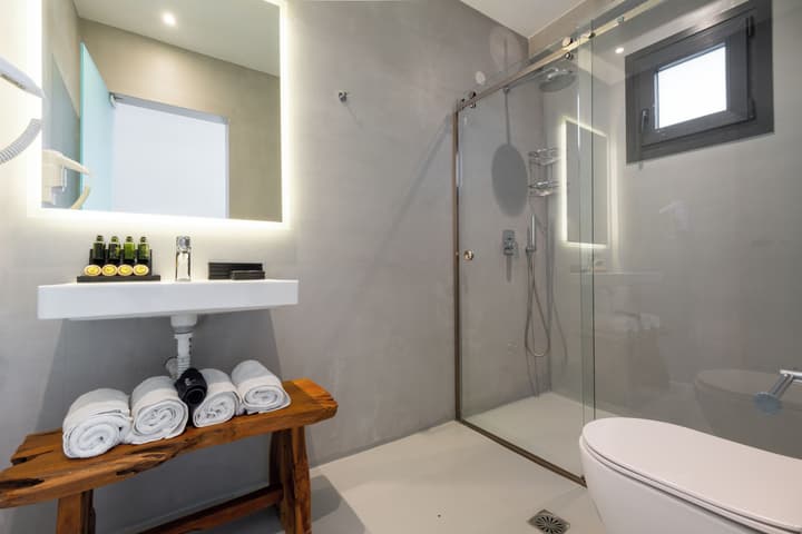 CAVO PISO LIVADI