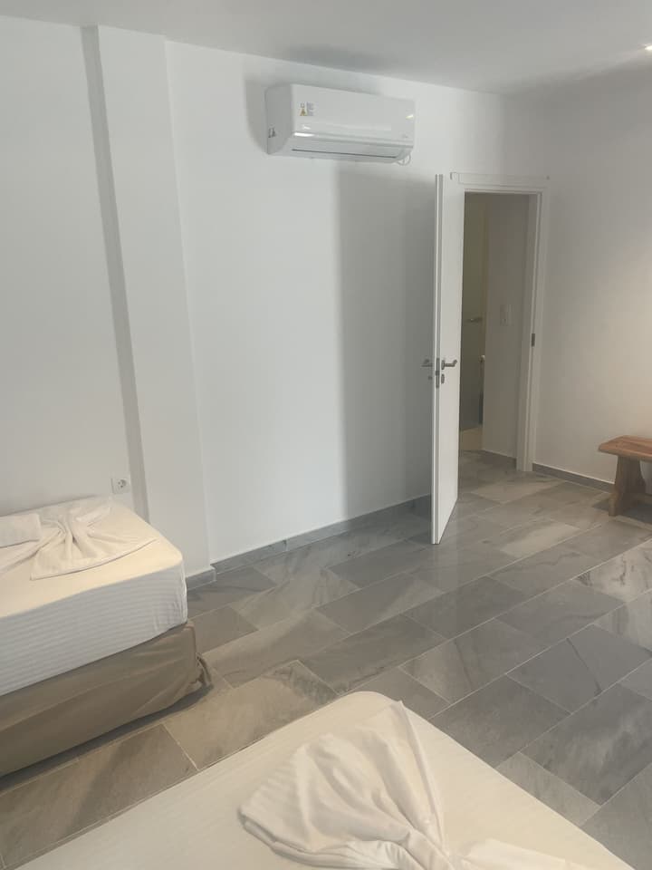 CAVO PISO LIVADI