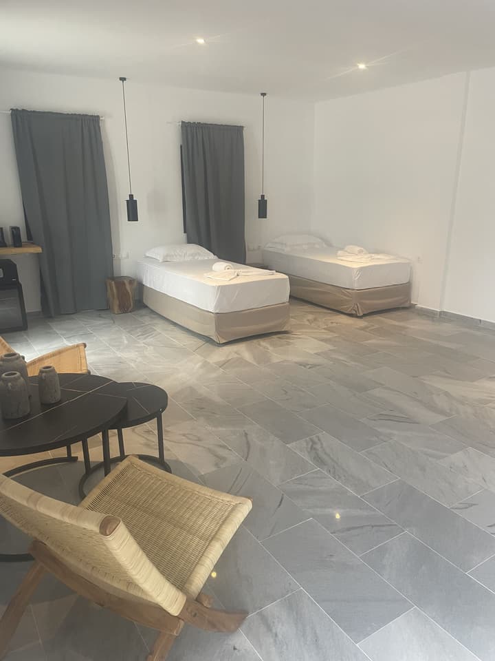 CAVO PISO LIVADI