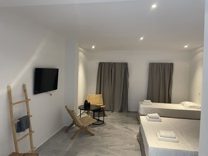 CAVO PISO LIVADI