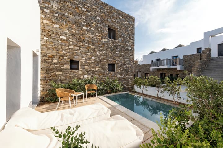 CAVO PISO LIVADI