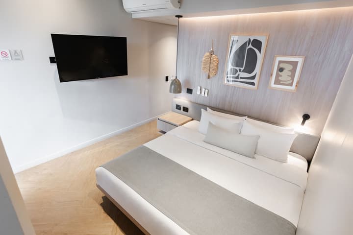 Nakúa Stay + Work