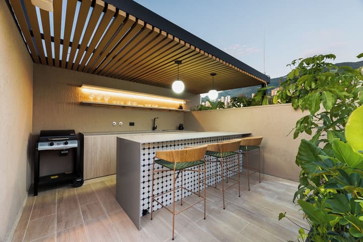 Nakúa Stay + Work
