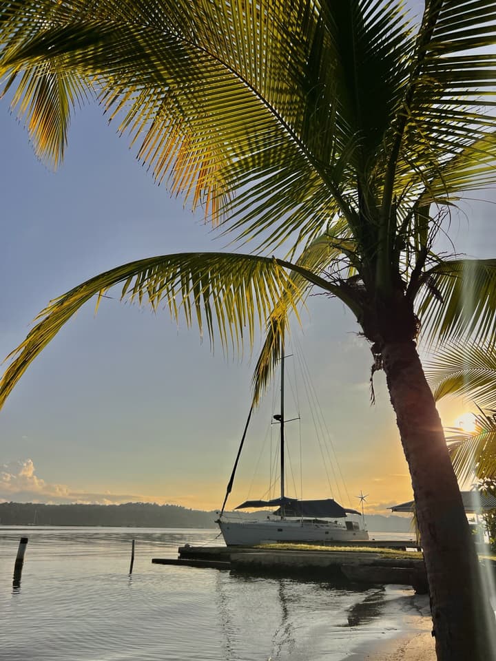 Akwaba Lodge Island Boutique Hotel