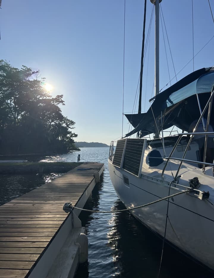 Akwaba Lodge Island Boutique Hotel