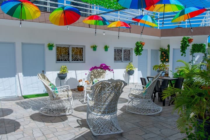 ROYAL TERRACE KING IV