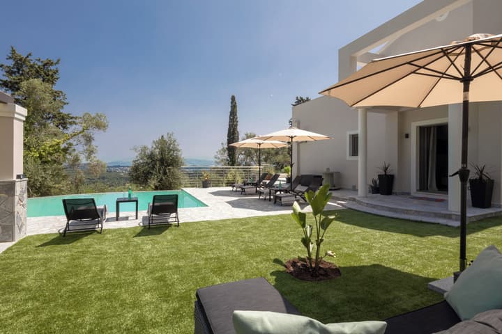 Villa Tolena by Marilena Pagkrati
