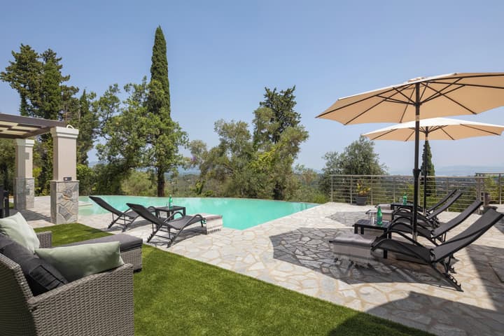 Villa Tolena by Marilena Pagkrati