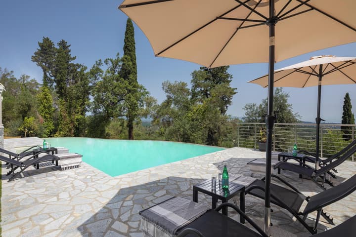 Villa Tolena by Marilena Pagkrati