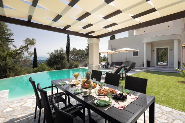 Villa Tolena by Marilena Pagkrati