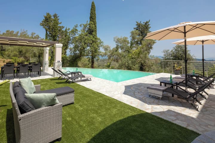 Villa Tolena by Marilena Pagkrati