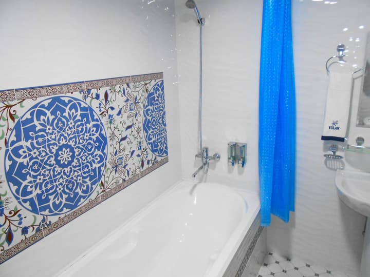 Colibri Traditional Hotel