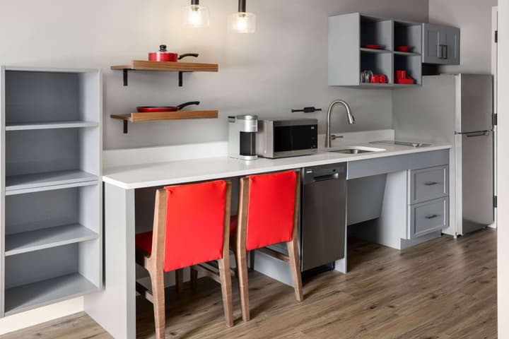 Hawthorn Extended Stay by Wyndham Williston/Burlington