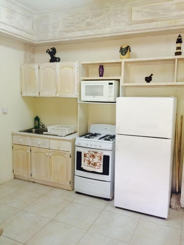 Pondbottom Apartment Hotel