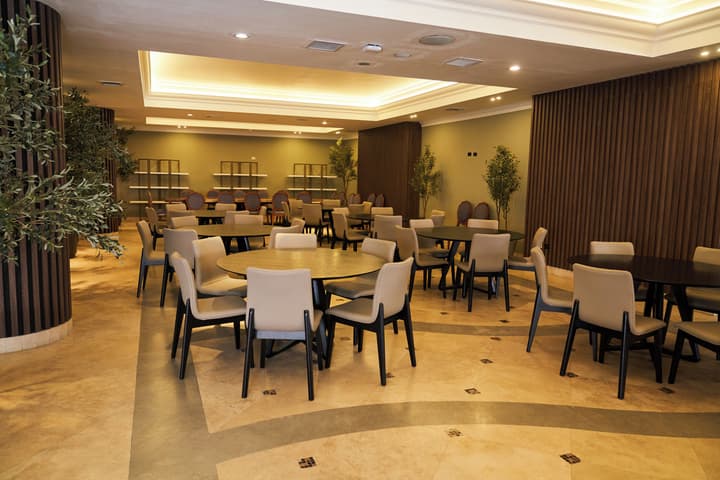 Waymore Hotel Spa & Casino