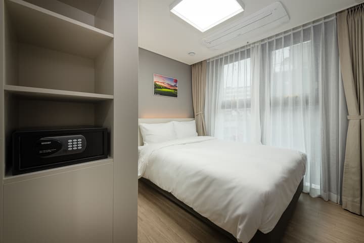 Sollago Myeongdong Hotel & Residence