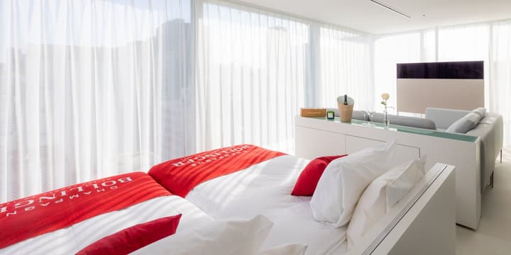 CUVEE J2 HOTEL OSAKA by Onko Chishin