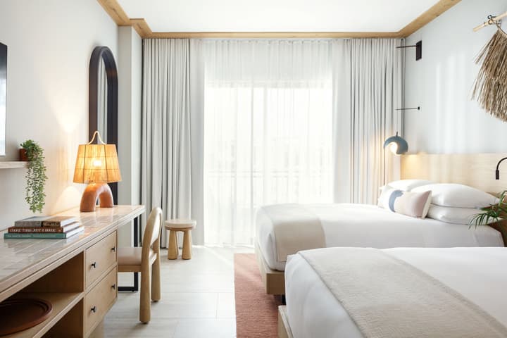 Hotel Indigo Grand Cayman by IHG