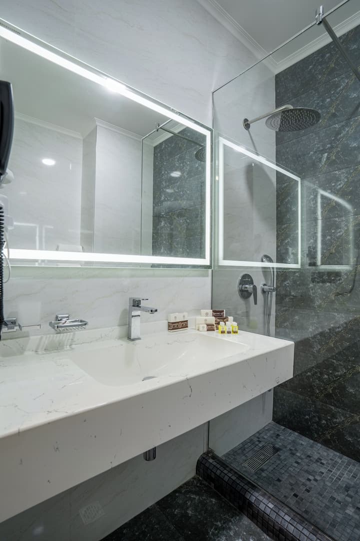 Mirzo Hotel
