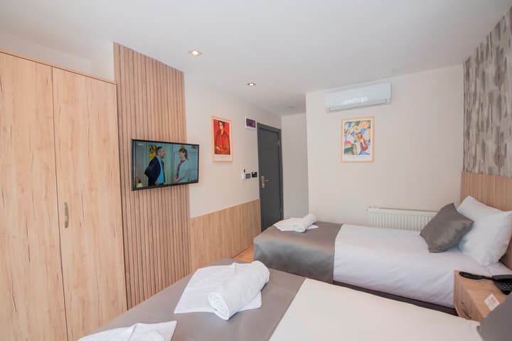 Mahya Hotel