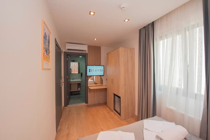 Mahya Hotel